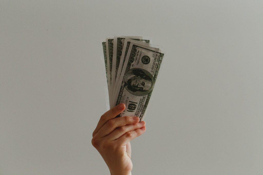 Como ganar dinero en internet facilmente